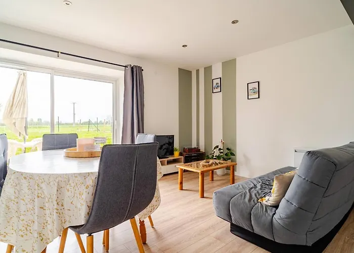 Dom wakacyjny Les Ch'Tis Normands Gite A La Campagne Avec Terrain De Petanque